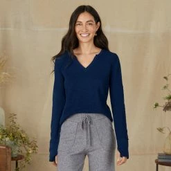 Avery Notch Tee 9 Avery Notch Tee -Sundance Sales 2024 1674da83 6be1 42f3 88b4 e9383969b7b1