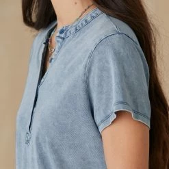 I Luv Henley Tee -Sundance Sales 2024 428b4ddf 66c1 4860 9b50 92492403f128