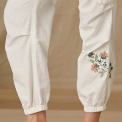 Hansa Blooms Joggers - Petites -Sundance Sales 2024 48a9a66b 579f 4b8b aee7 eb93457b3094