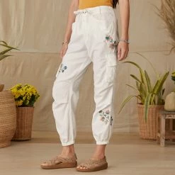 Hansa Blooms Joggers - Petites -Sundance Sales 2024 7b09d3c5 9eee 4505 85fe 74328ba9302b