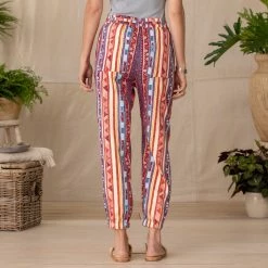 Jessenia Joggers, Petite -Sundance Sales 2024 a211f92b 500c 4eaa a96f 59cc8ef1541c