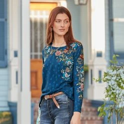 Veronique Tee, Petite -Sundance Sales 2024 a9c36f28 9862 4627 a727 6020423d7a59