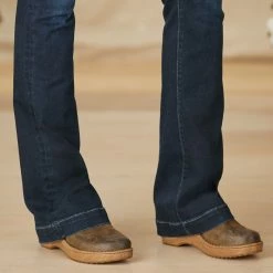 Wyatt Classic Flare Jean -Sundance Sales 2024 c49fbd58 58a0 4243 b7c0 b04e3c80f389