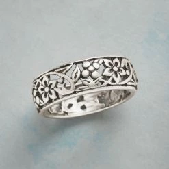 Renaissance Garden Band Ring